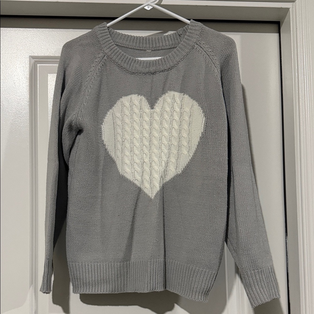 Women’s Pullover Sweater Long Sleeve Crewneck Heart